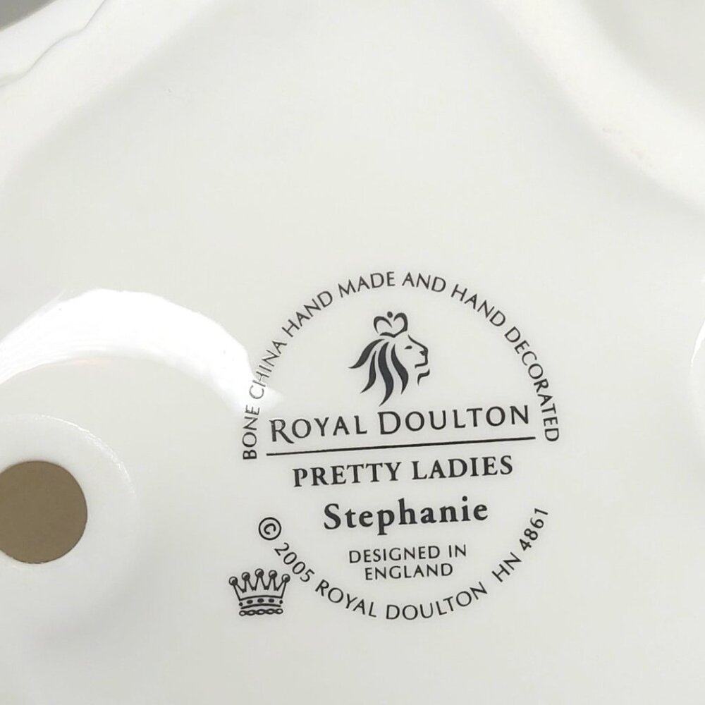 Royal Doulton "Stephanie" Vintage Home/Office Collectible Decor Statue Figurine - Picture 15 of 16